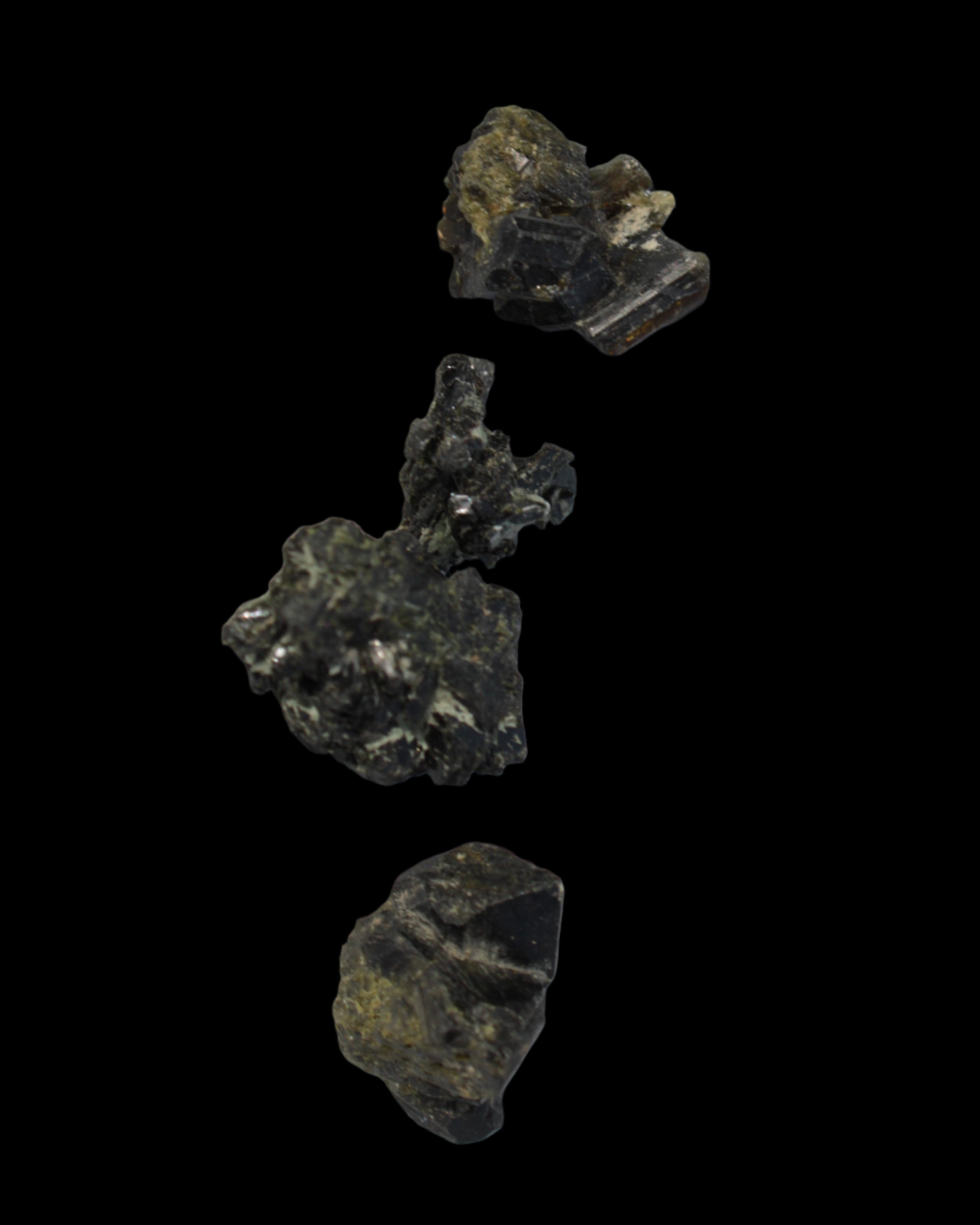 Epidote 4 clusters 50ct 10g in sunlight - Rocks and Things Store