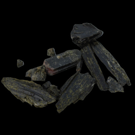 Epidote crystals and clusters 38ct 7.6g in sunlight - Rocks and Things Store