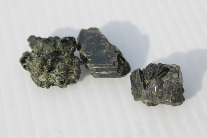 Epidote 3 clusters 123ct 24.7g Rocks and Things