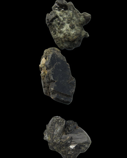 Epidote 3 clusters 123ct 24.7g in sunlight -  Rocks and Things Store