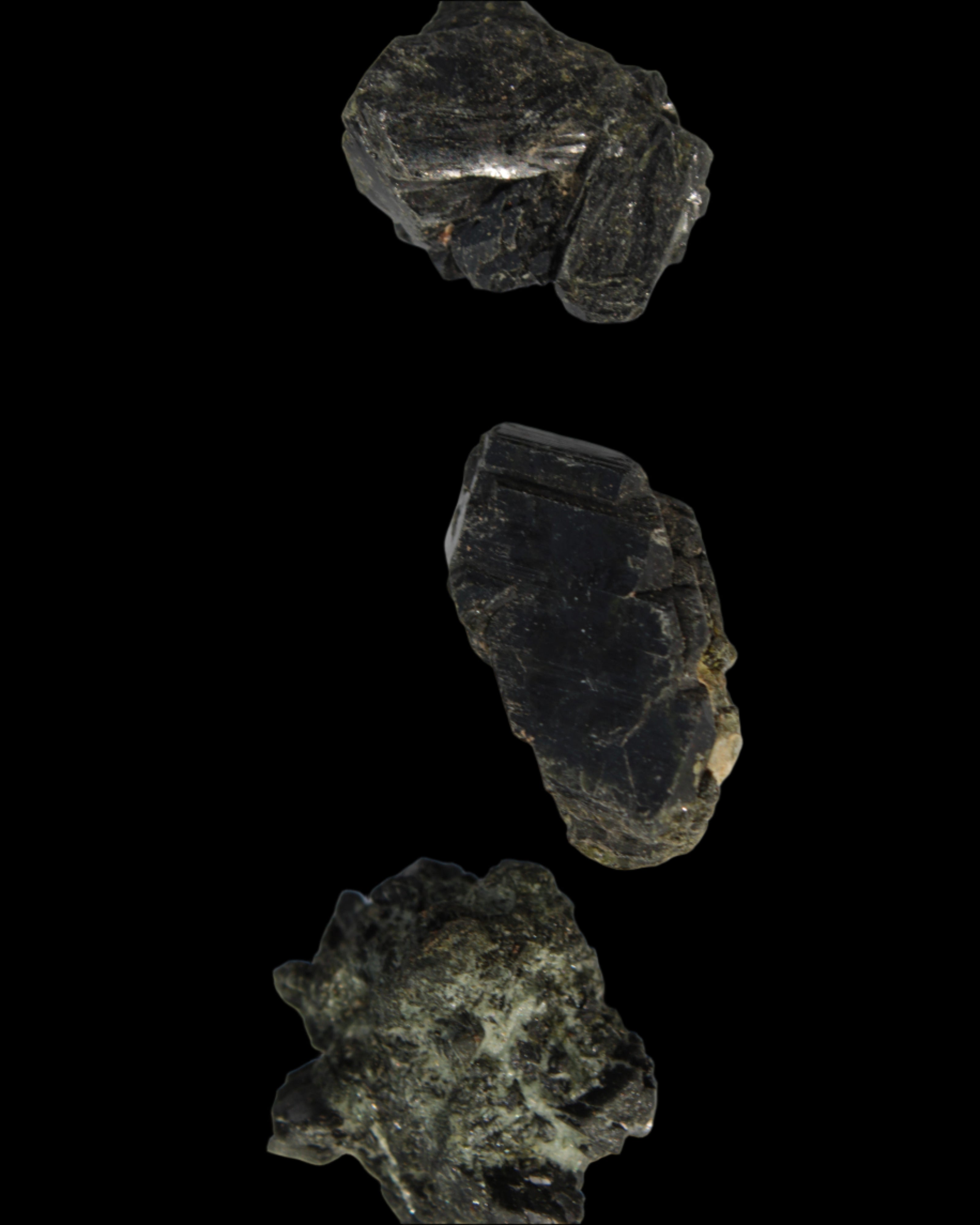 Epidote 3 clusters 123ct 24.7g in sunlight -  Rocks and Things Store