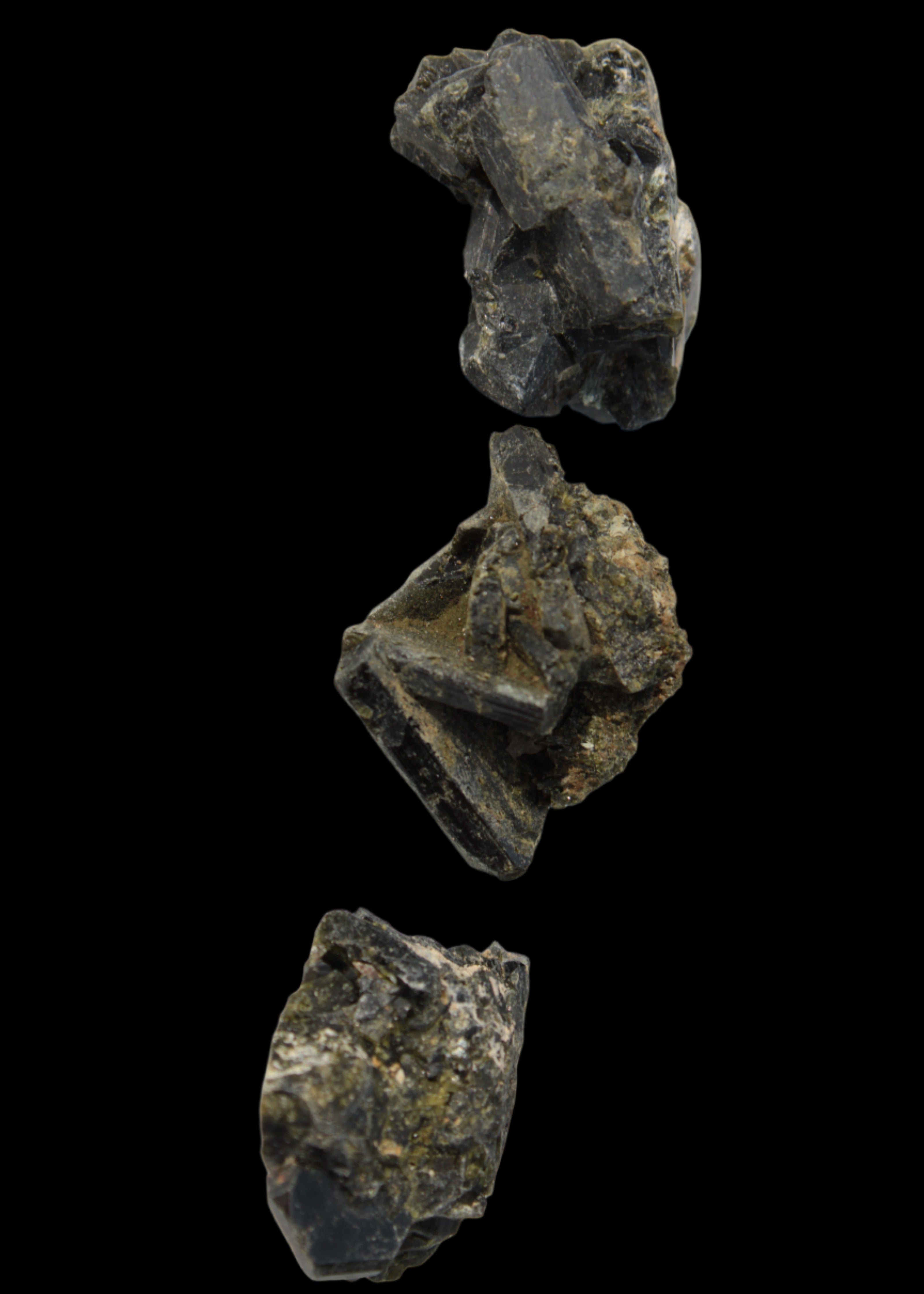 Epidote 3 clusters 136.9ct 27.3g in sunlight - Rocks and Things Store
