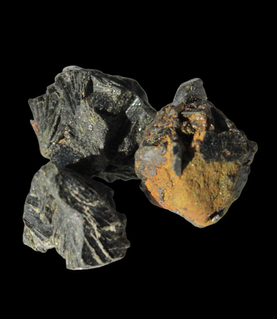 Epidote 3 clusters 113.3ct 22.5g in sunlight - Rocks and Things Store