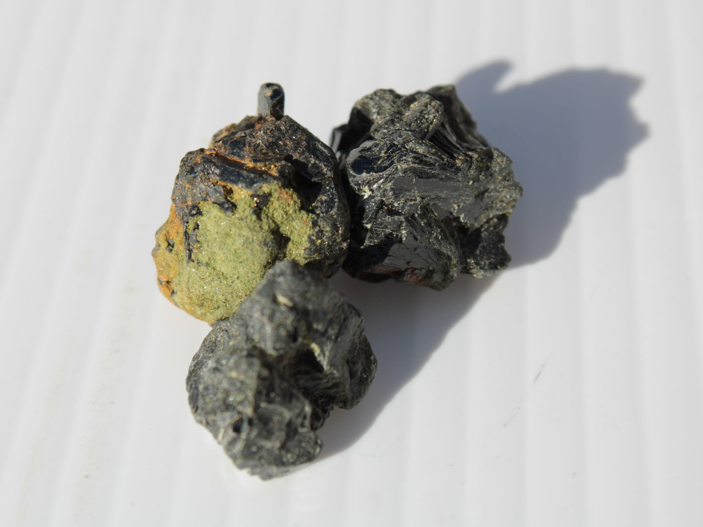 Epidote 3 clusters 113.3ct 22.5g Rocks and Things