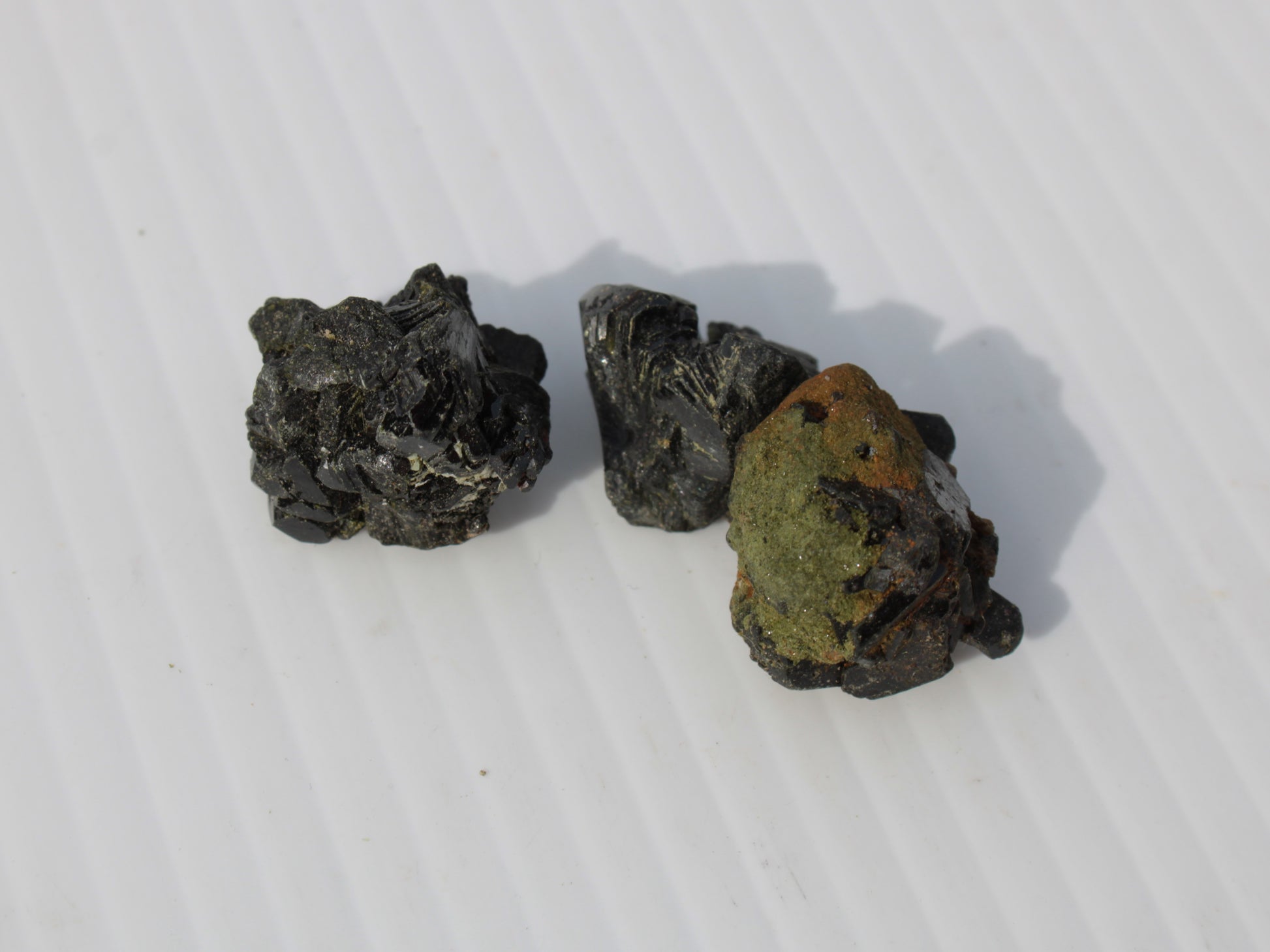 Epidote 3 clusters 113.3ct 22.5g Rocks and Things