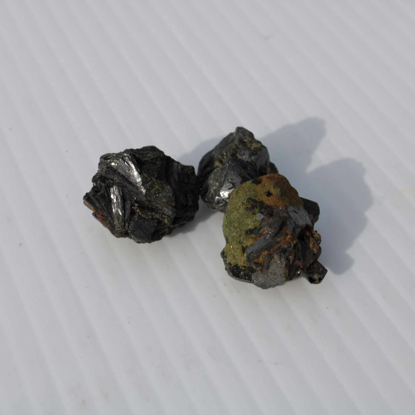 Epidote 3 clusters 113.3ct 22.5g Rocks and Things