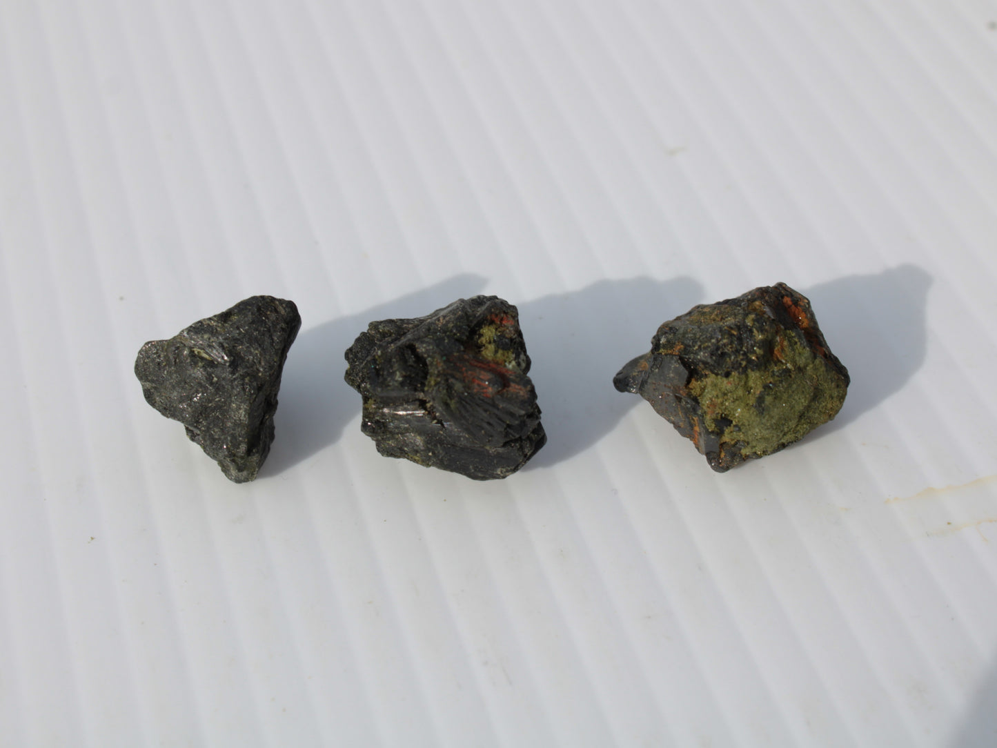 Epidote 3 clusters 113.3ct 22.5g Rocks and Things