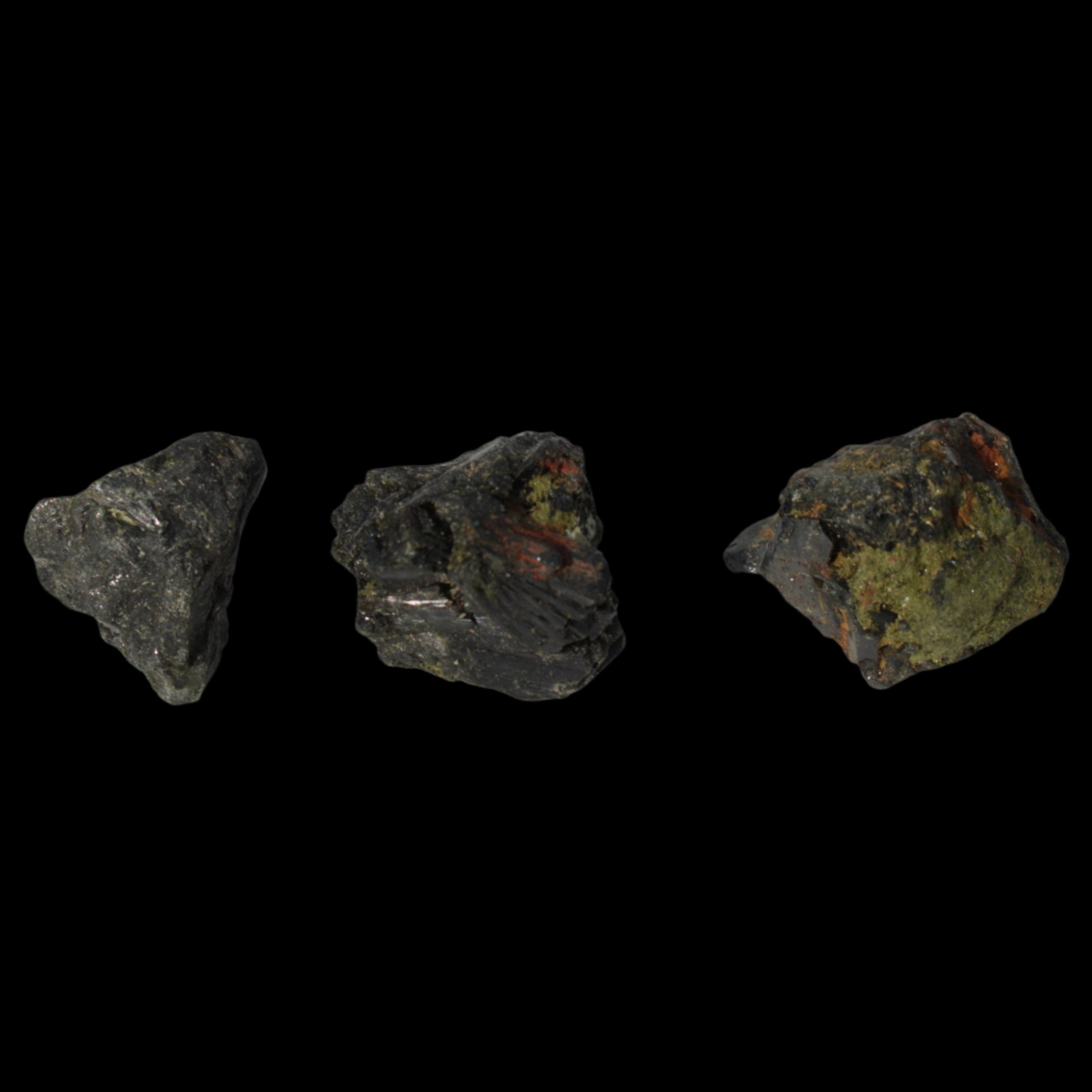 Epidote 3 clusters 113.3ct 22.5g in sunlight - Rocks and Things Store