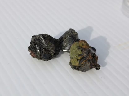 Epidote 3 clusters 113.3ct 22.5g Rocks and Things