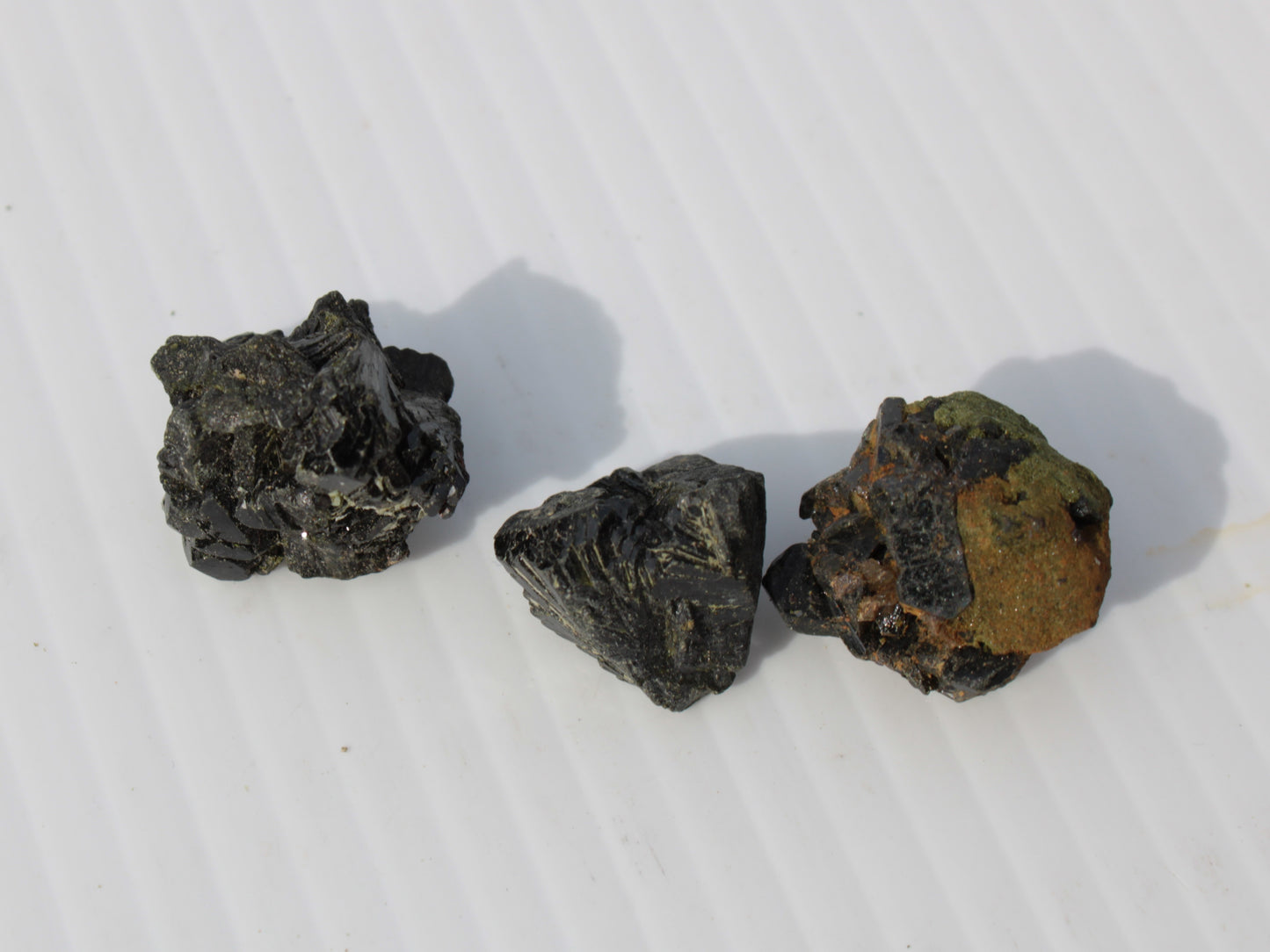 Epidote 3 clusters 113.3ct 22.5g Rocks and Things