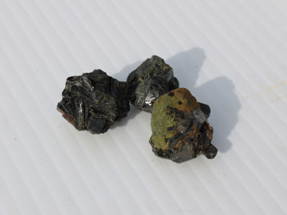 Epidote 3 clusters 113.3ct 22.5g Rocks and Things