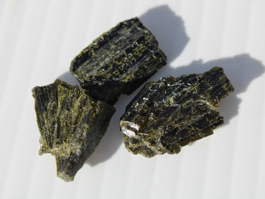 Epidote 3 crystals 36-39ct 7-8g Rocks and Things