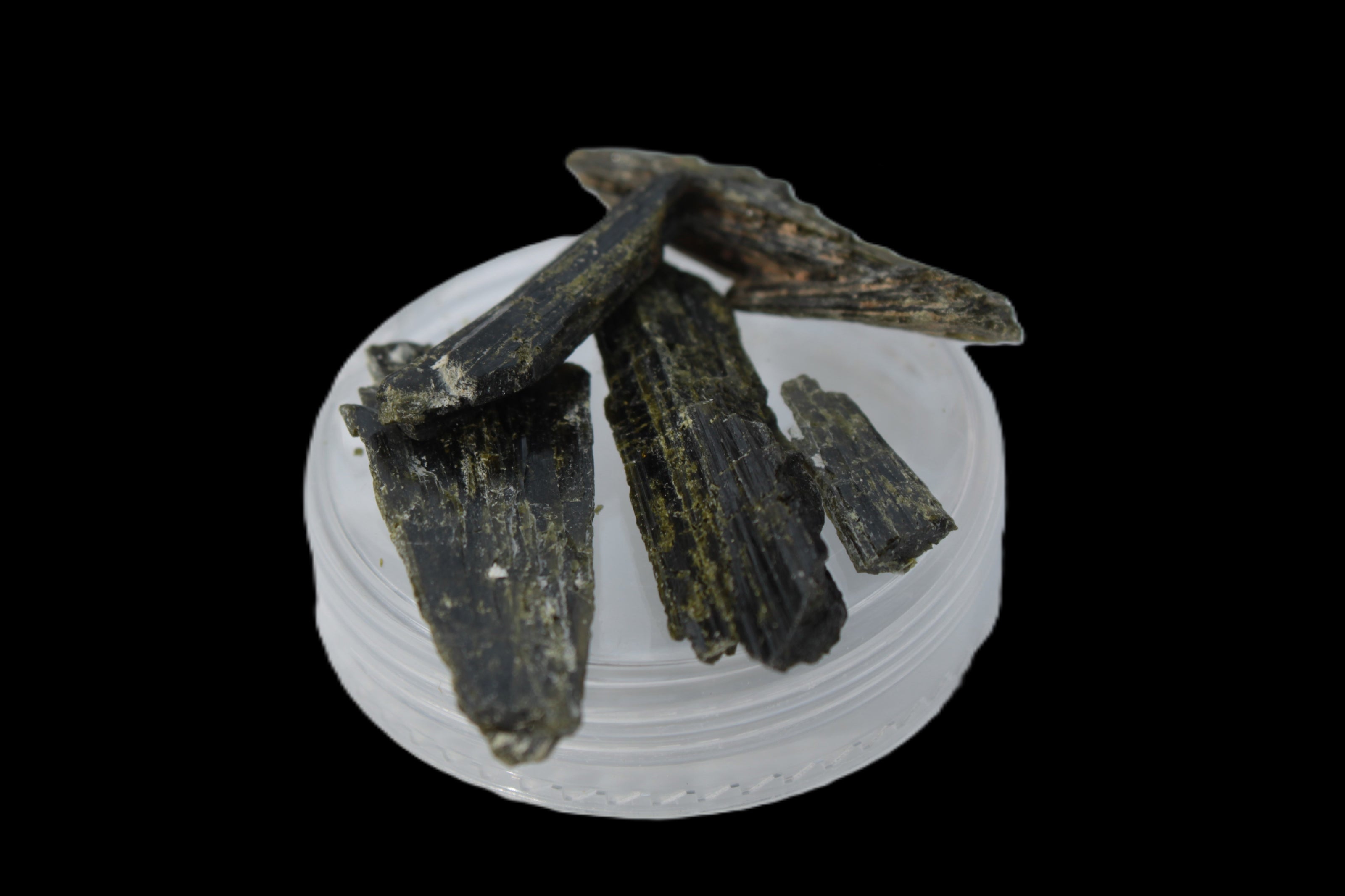 Epidote 5 crystals 38ct 7.7g Rocks and Things