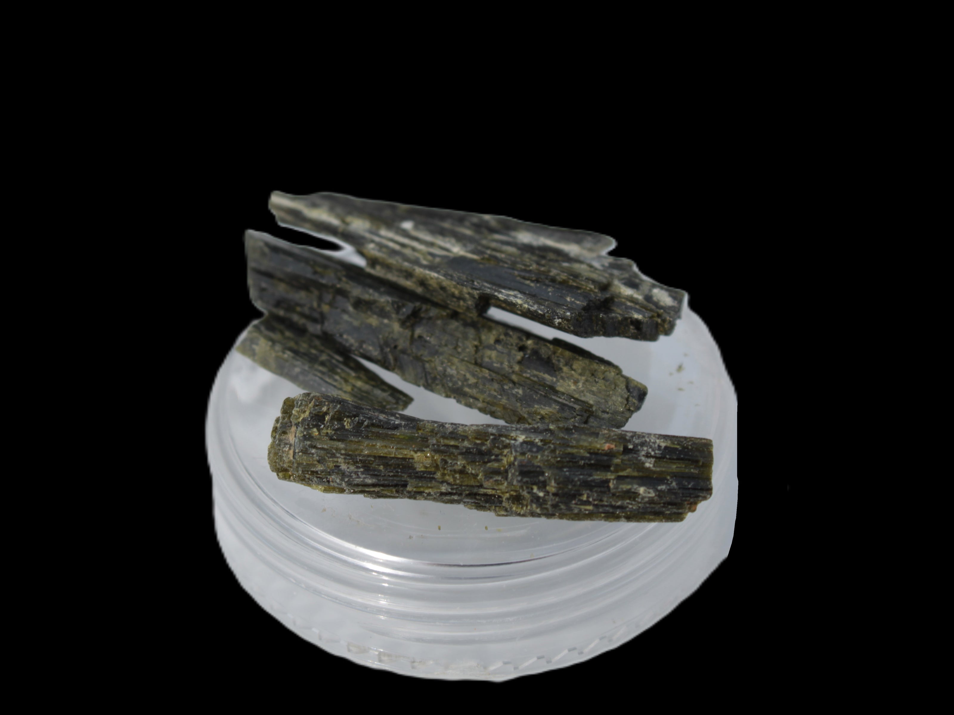 Epidote 5 crystals 38ct 7.7g Rocks and Things