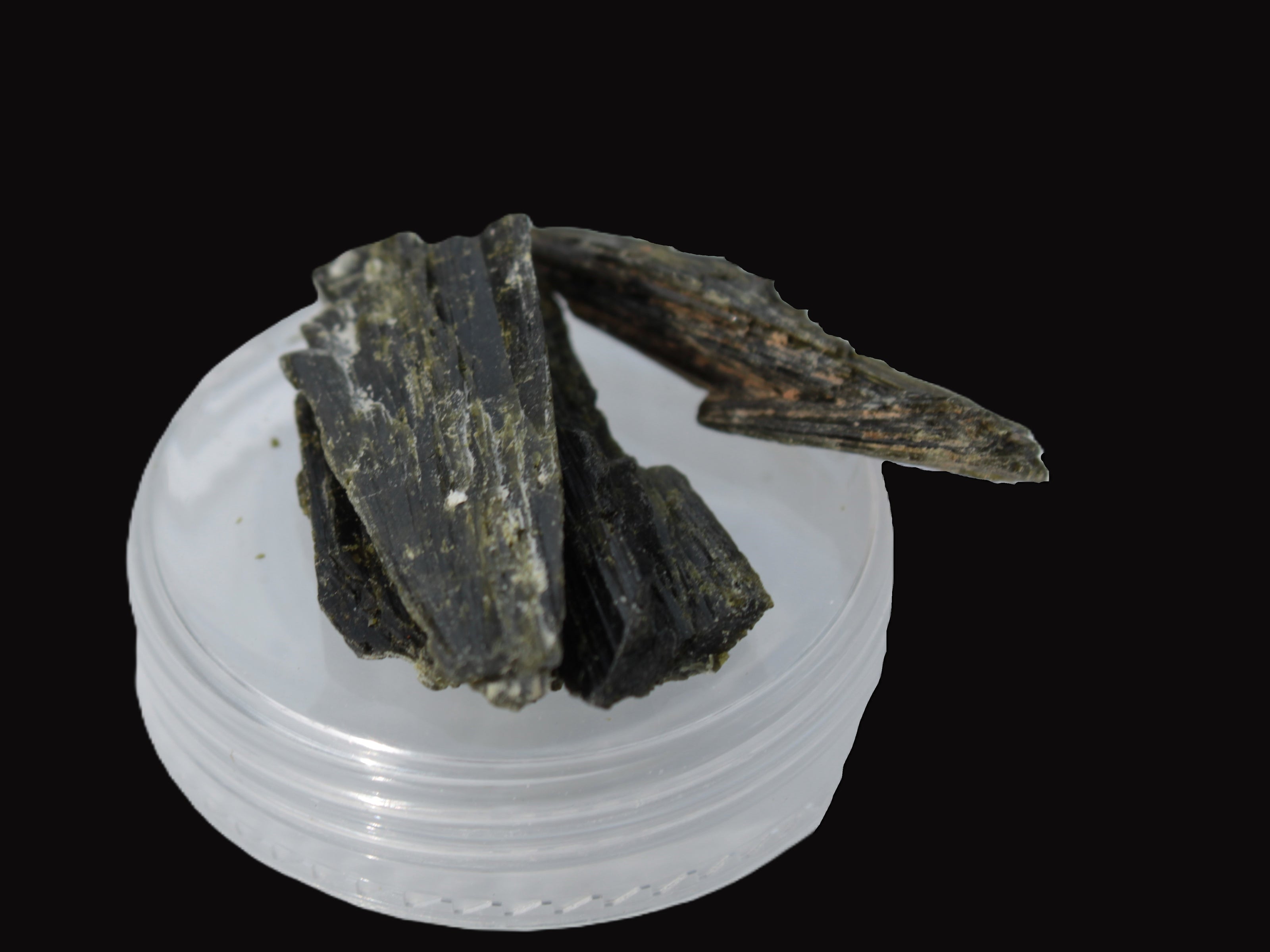 Epidote 5 crystals 38ct 7.7g Rocks and Things