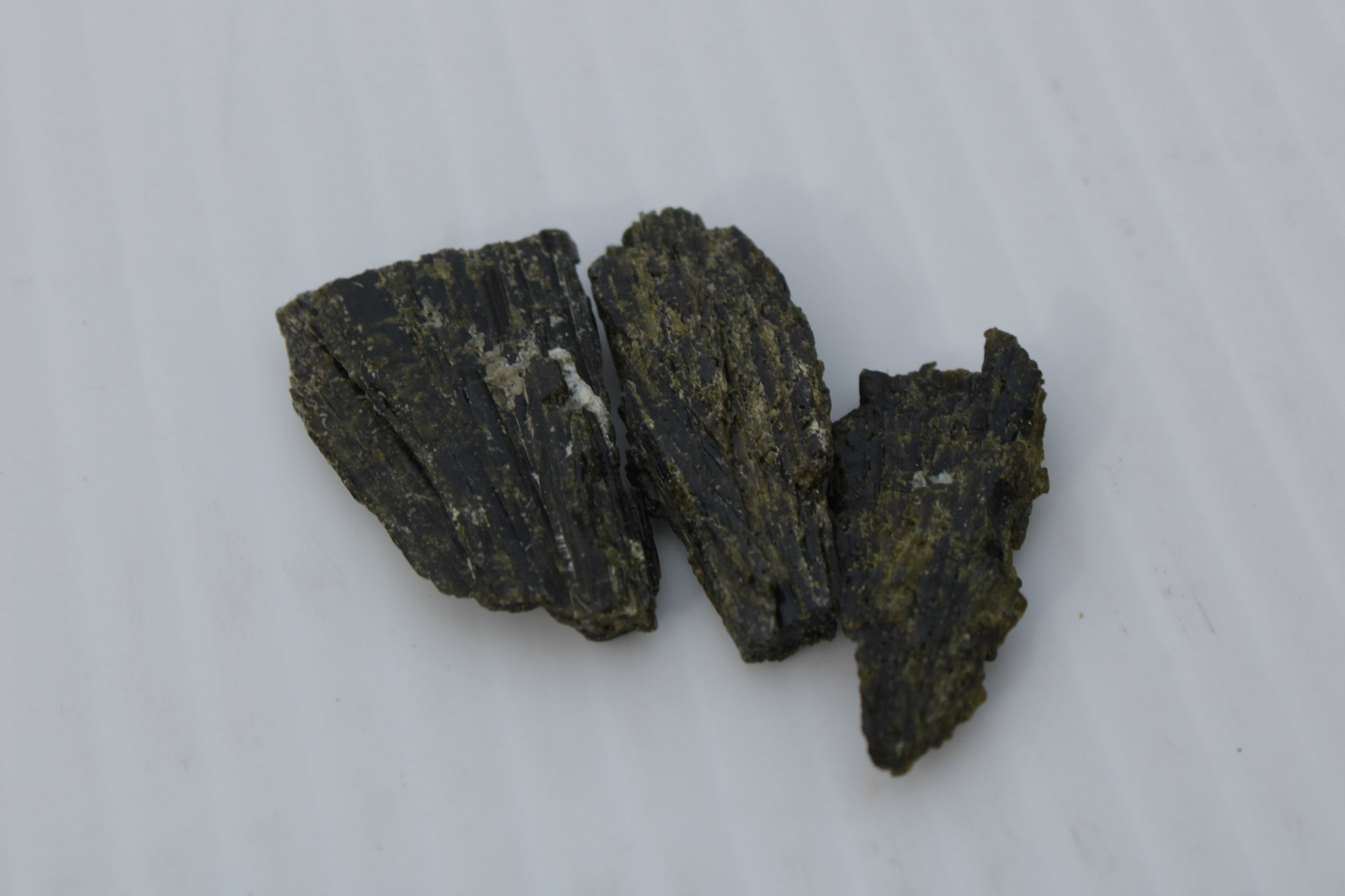 Epidote 3 crystals 36-39ct 7-8g Rocks and Things