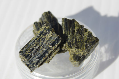 Epidote 3 crystals 36-39ct 7-8g Rocks and Things