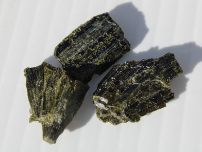 Epidote 3 crystals 36-39ct 7-8g Rocks and Things