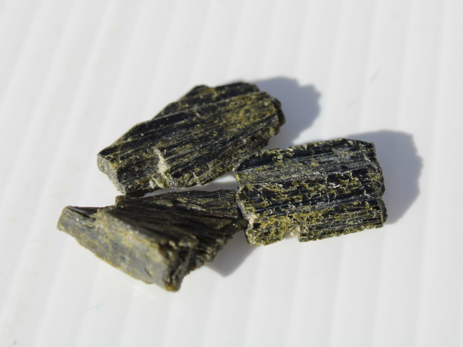 Epidote 3 crystals 36-39ct 7-8g Rocks and Things