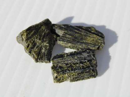 Epidote 3 crystals 36-39ct 7-8g Rocks and Things