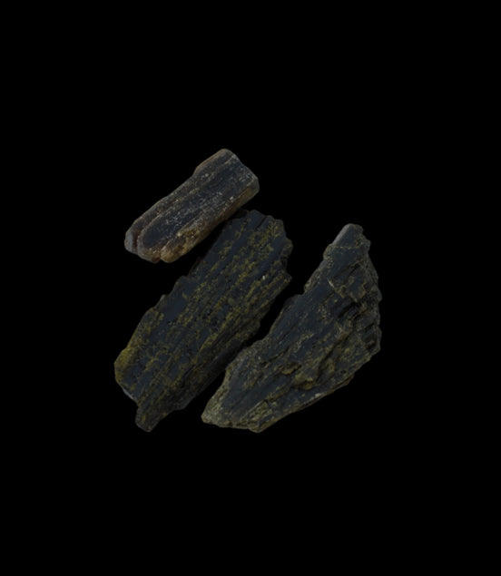 Epidote 3 crystals 44.9ct 9g in sunshine  - Rocks and Things Store
