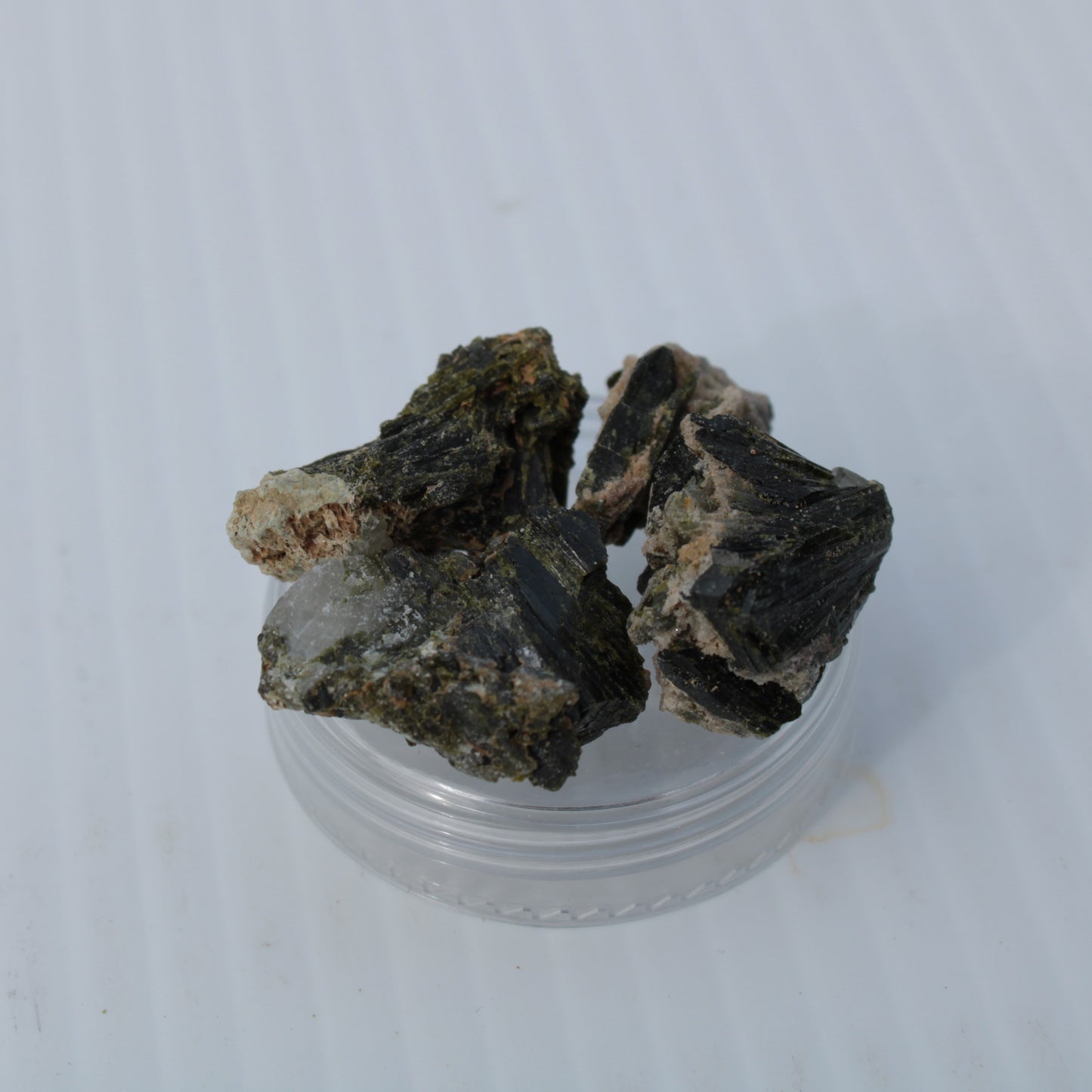 Epidote 4 clusters 75ct 15g Rocks and Things