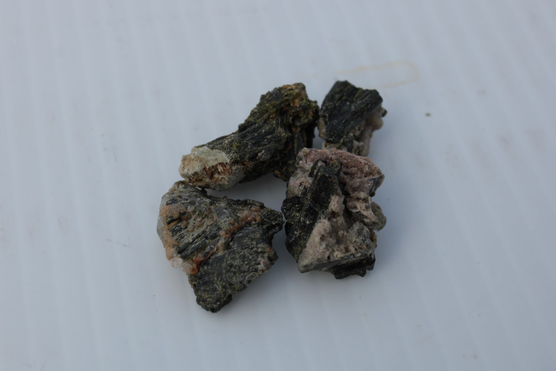 Epidote 4 clusters 75ct 15g Rocks and Things