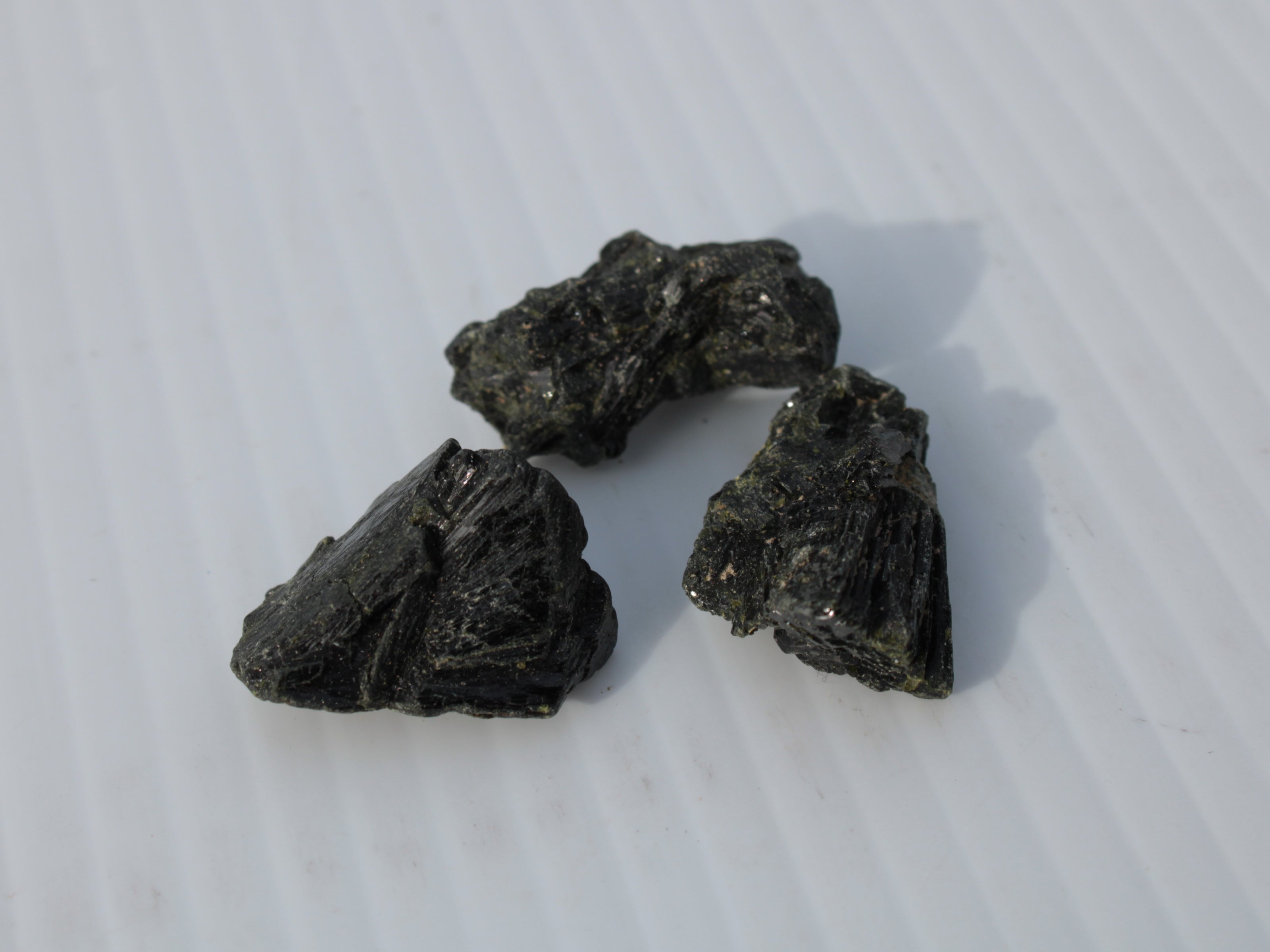 Epidote 3 clusters 81-82ct 16g Rocks and Things