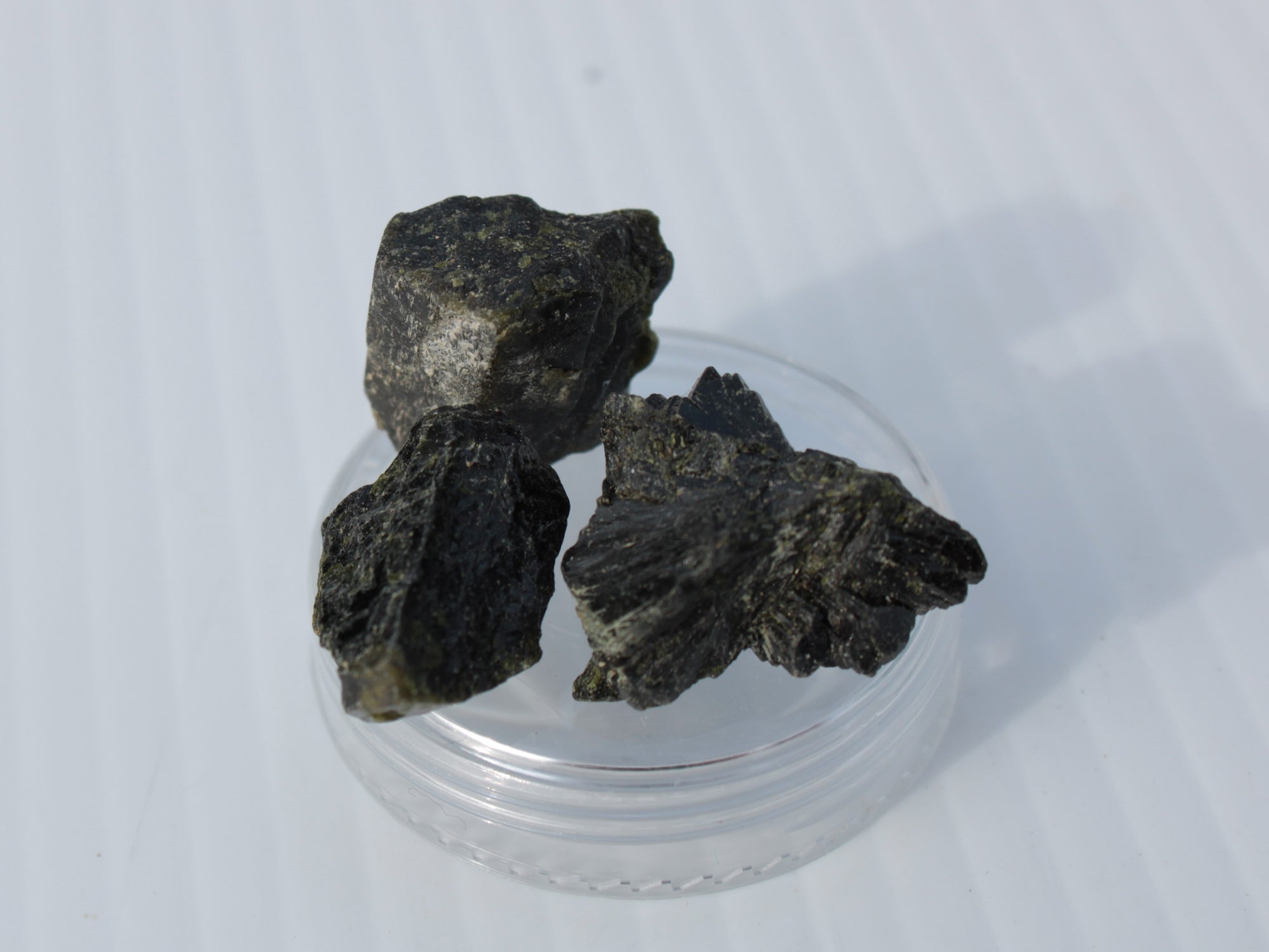 Epidote 3 clusters 81-82ct 16g Rocks and Things