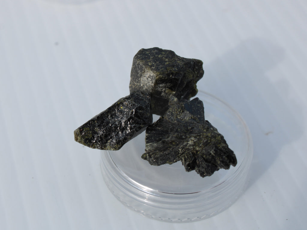 Epidote 3 clusters 81-82ct 16g Rocks and Things