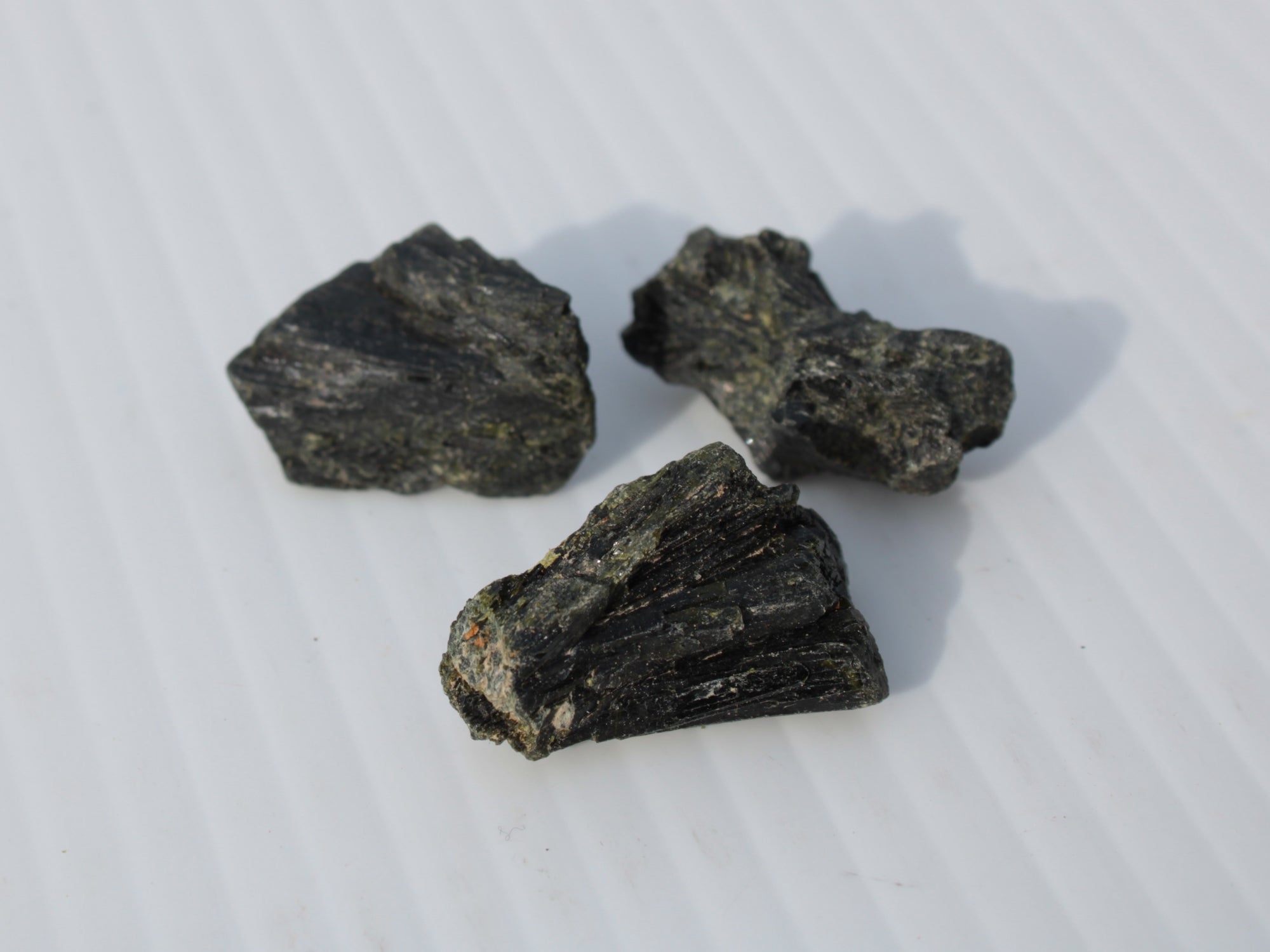 Epidote 3 clusters 81-82ct 16g Rocks and Things