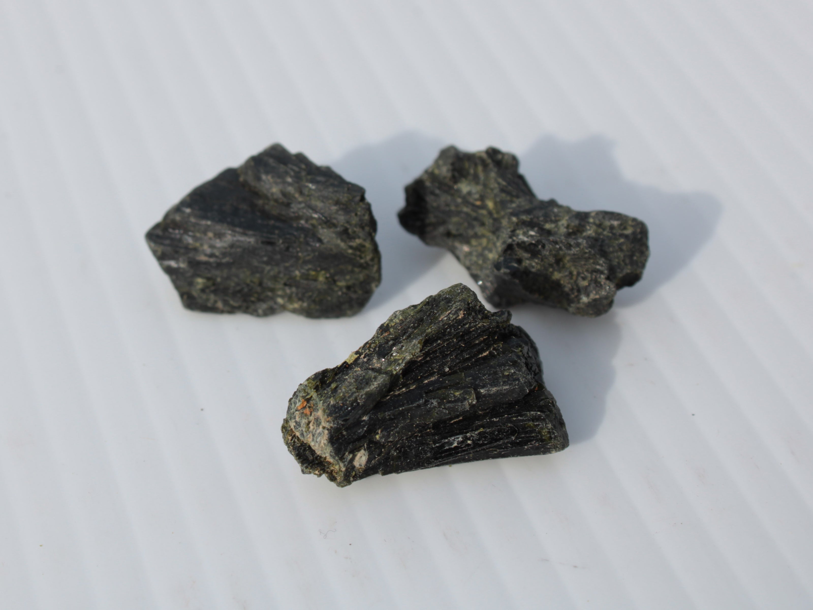 Epidote 3 clusters 81-82ct 16g Rocks and Things