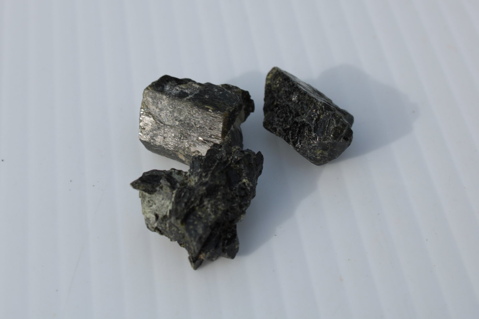Epidote 3 clusters 81-82ct 16g Rocks and Things