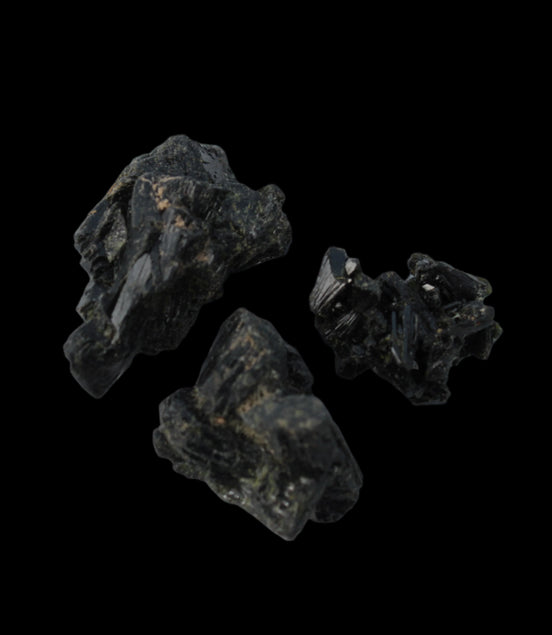 Epidote 3 clusters 58ct 11.6g in dull sunlight - Rocks and Things Store