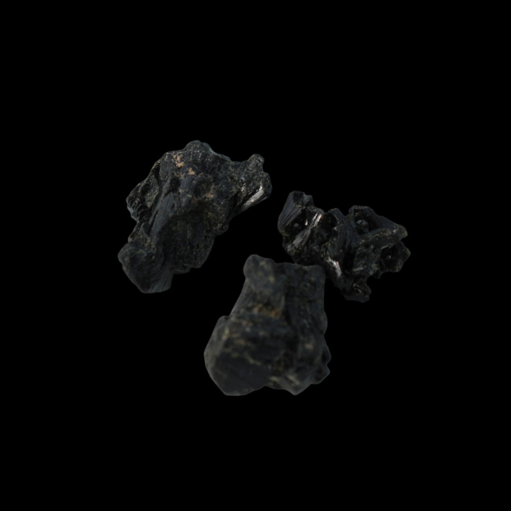 Epidote 3 clusters 58ct 11.6g in dull sunlight - Rocks and Things Store