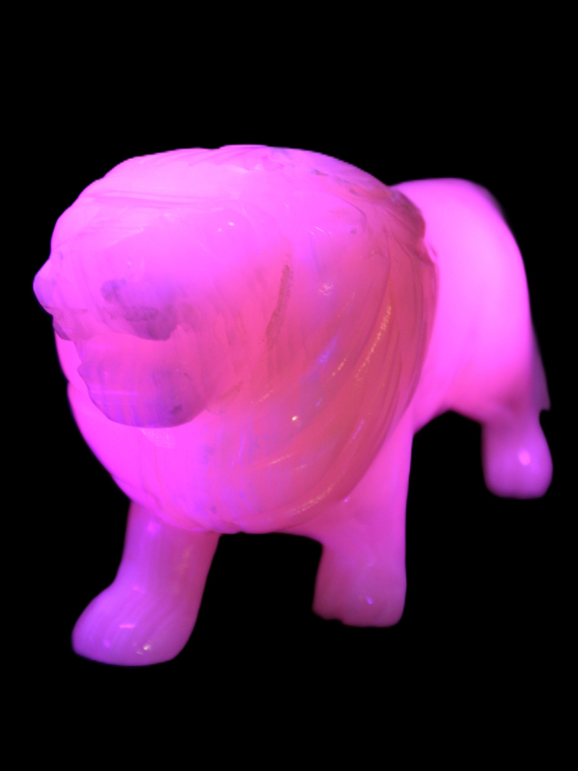 Mangano Calcite hand-carved lion 1189g Rocks and Things