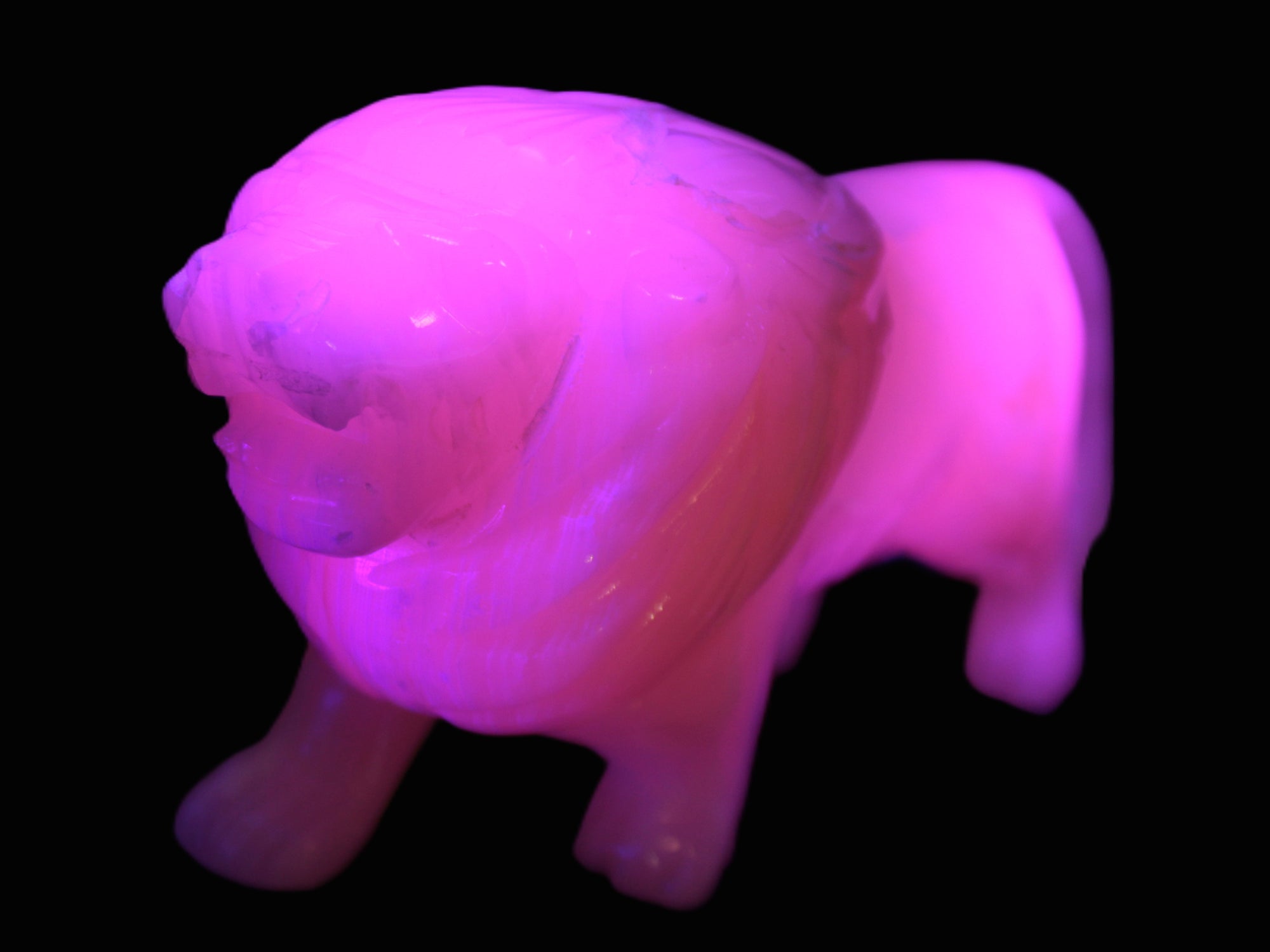 Mangano Calcite hand-carved lion 1189g Rocks and Things
