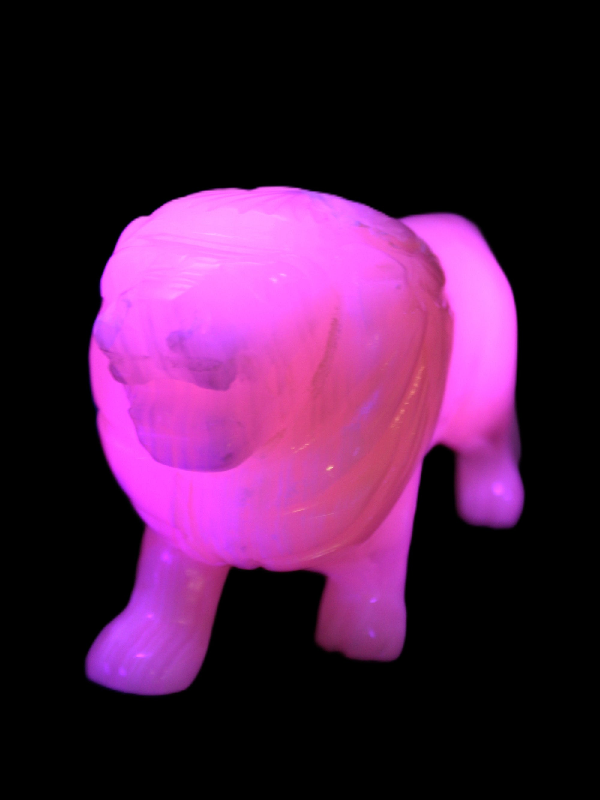 Mangano Calcite hand-carved lion 1189g Rocks and Things