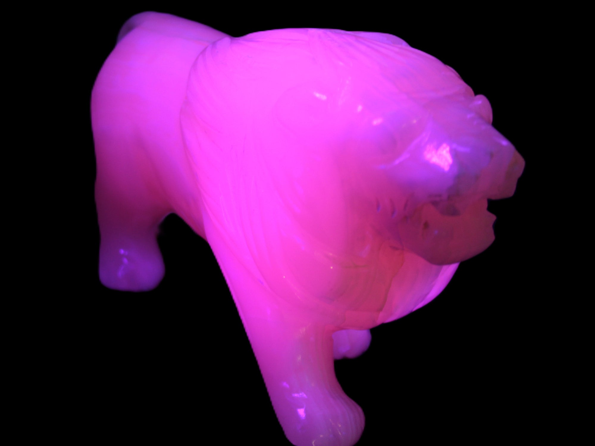 Mangano Calcite hand-carved lion 1189g Rocks and Things