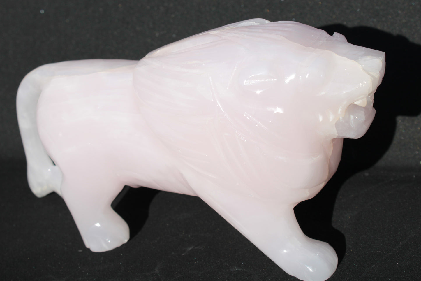 Mangano Calcite hand-carved lion 1189g Rocks and Things