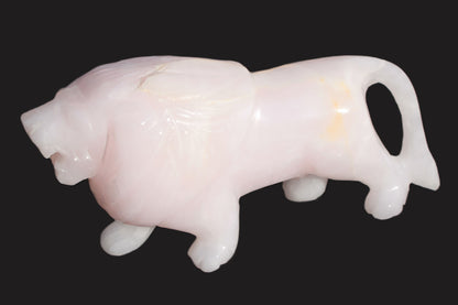 Mangano Calcite hand-carved lion 1189g Rocks and Things