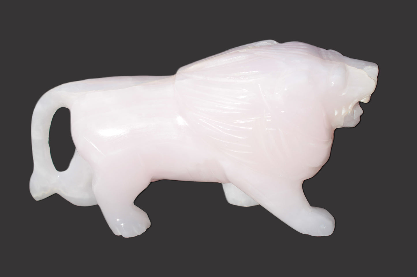 Mangano Calcite hand-carved lion 1189g Rocks and Things