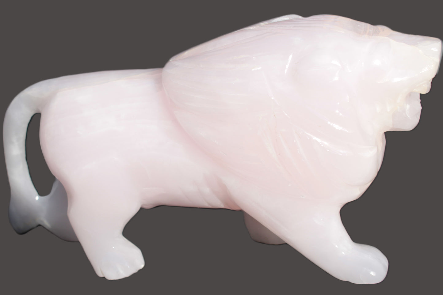 Mangano Calcite hand-carved lion 1189g Rocks and Things