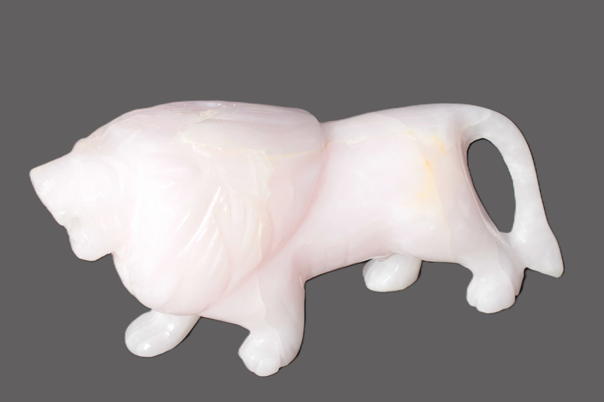 Mangano Calcite hand-carved lion 1189g Rocks and Things