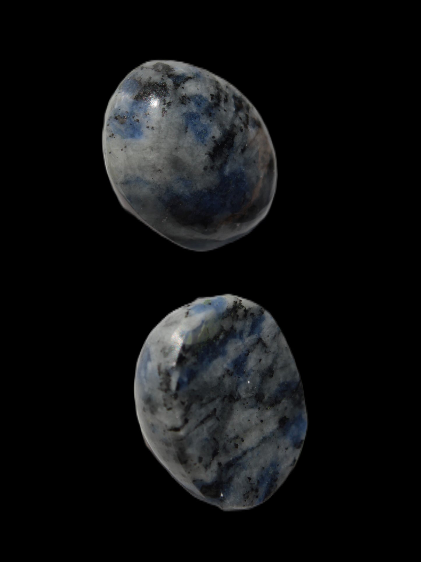 Two Sodalite cabochons 4.5g