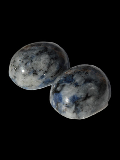 Two Sodalite cabochons 4.5g