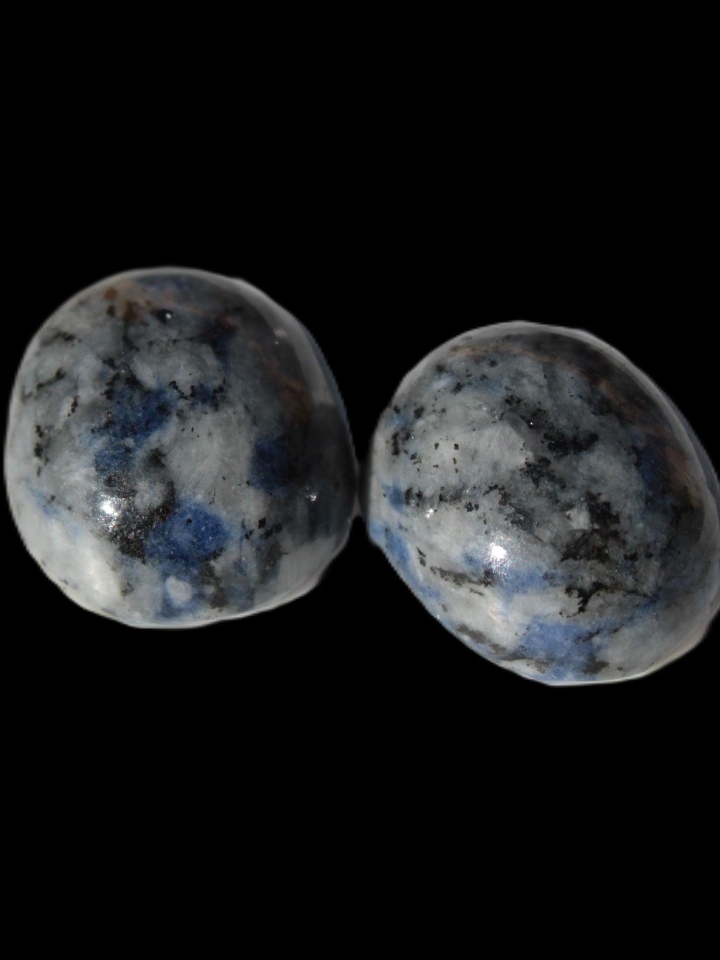 Two Sodalite cabochons 4.5g