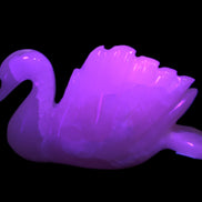 Mangano Calcite hand-carved Swan 140*82*32mm 511g Rocks and Things