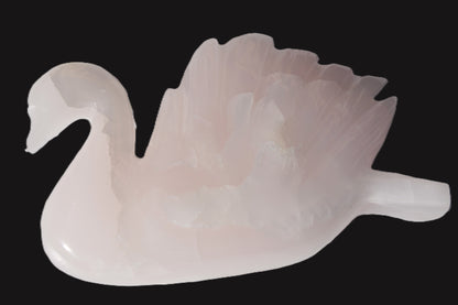 Mangano Calcite hand-carved Swan 140*82*32mm 511g Rocks and Things