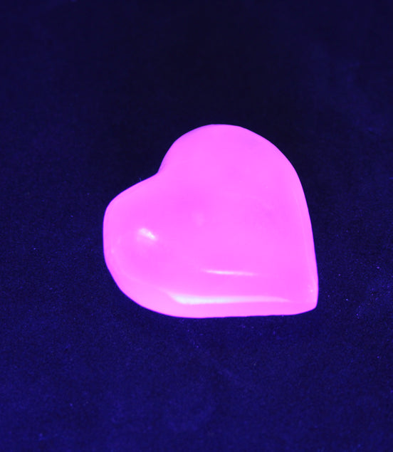 Mangano Calcite hand-carved heart 28/32mm 16g Rocks and Things